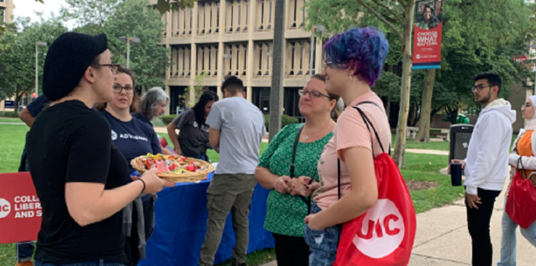 UIC Involvement Fair 2023: Students connect at the fair